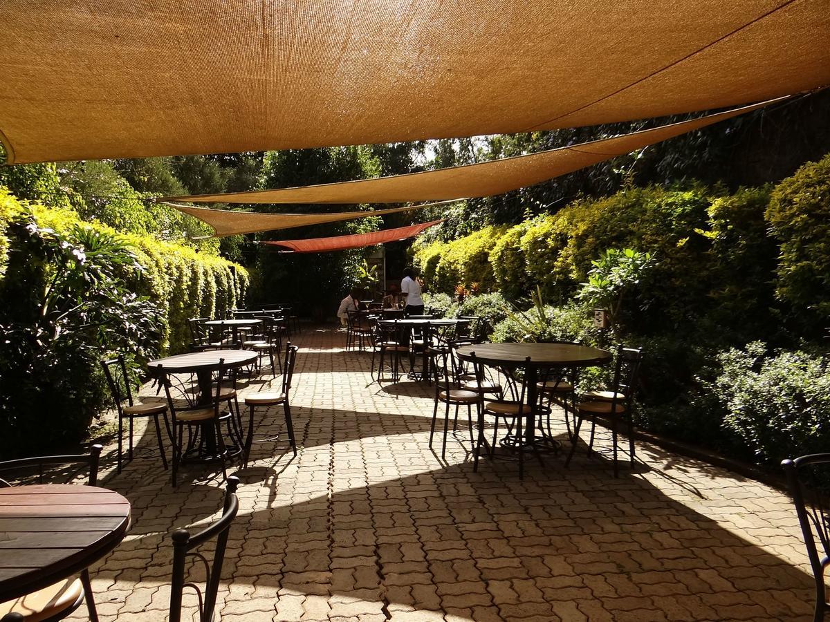 Ikweta Country Inn Maua Kaathene Dış mekan fotoğraf
