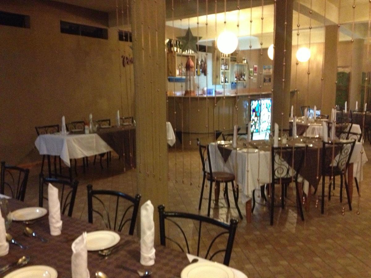 Ikweta Country Inn Maua Kaathene Dış mekan fotoğraf