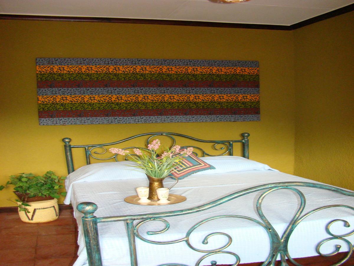 Ikweta Country Inn Maua Kaathene Dış mekan fotoğraf
