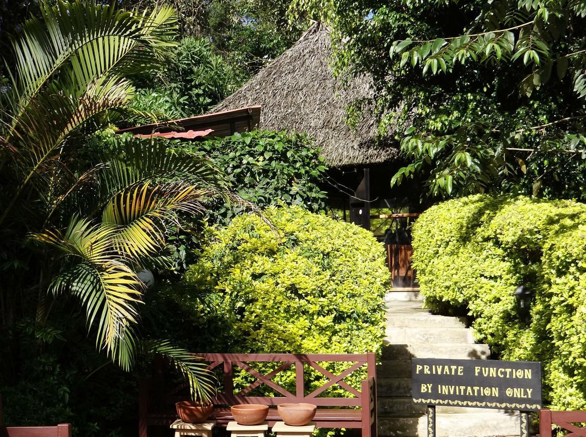 Ikweta Country Inn Maua Kaathene Dış mekan fotoğraf